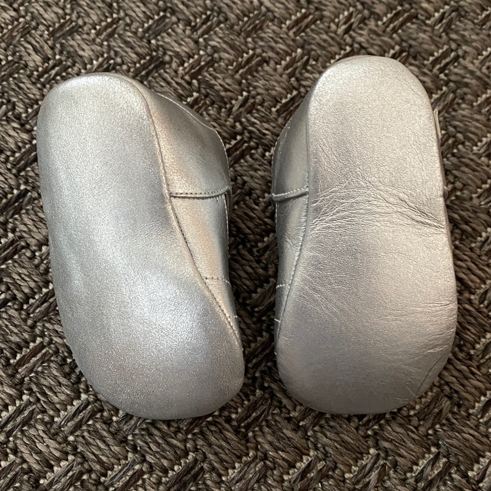 Infant shoes - Picture 2 of 3